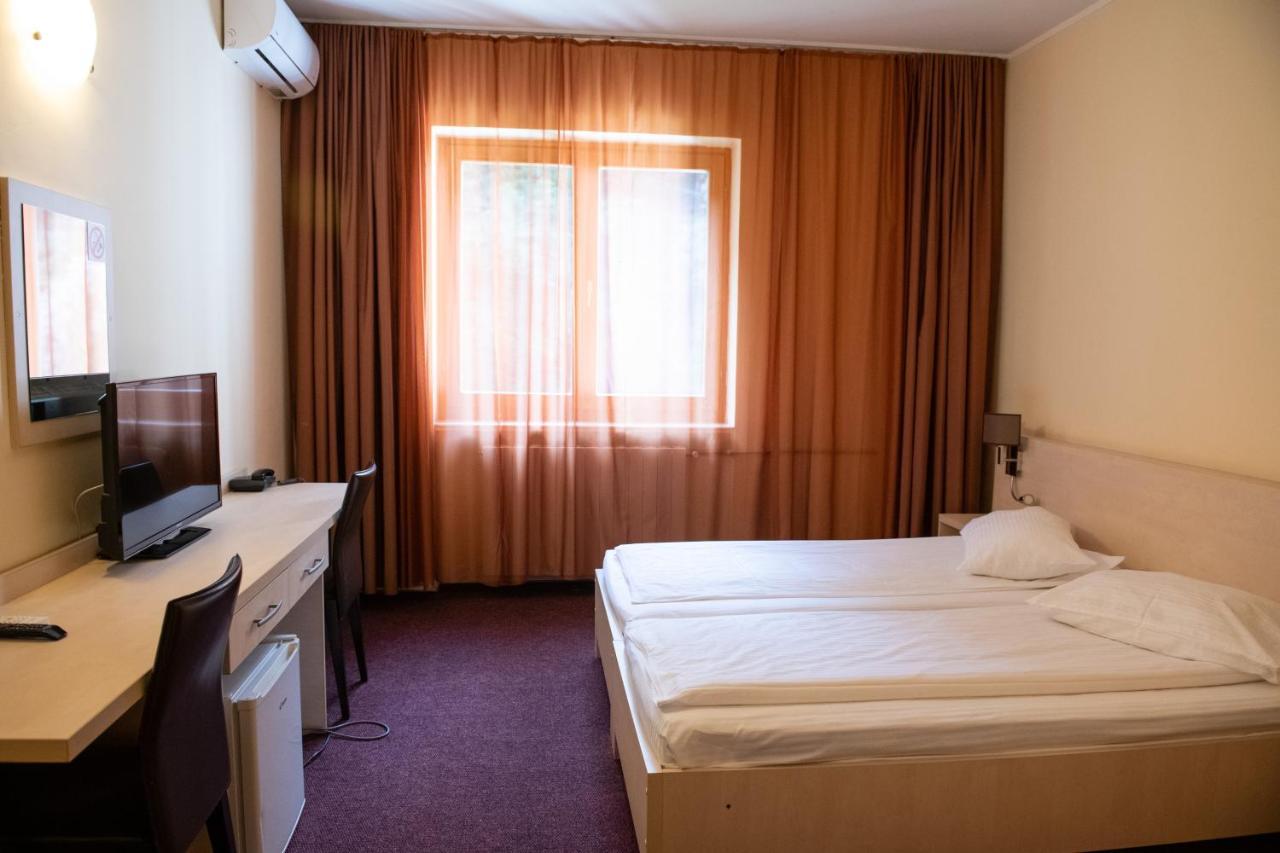 Hotel Panoramic Râmnicu Vâlcea Exteriér fotografie